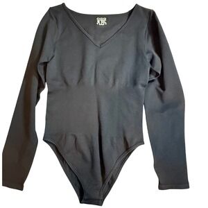 OQQ Womens Long Sleeve Bodysuit Black V Neck Seamless Ribbed Size Large